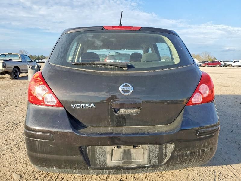 2011 Nissan Versa s