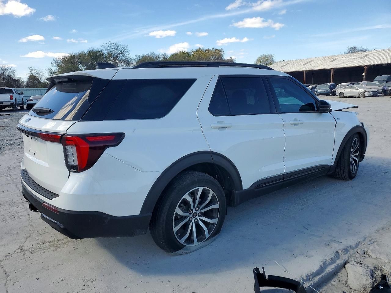 2025 Ford Explorer St-line