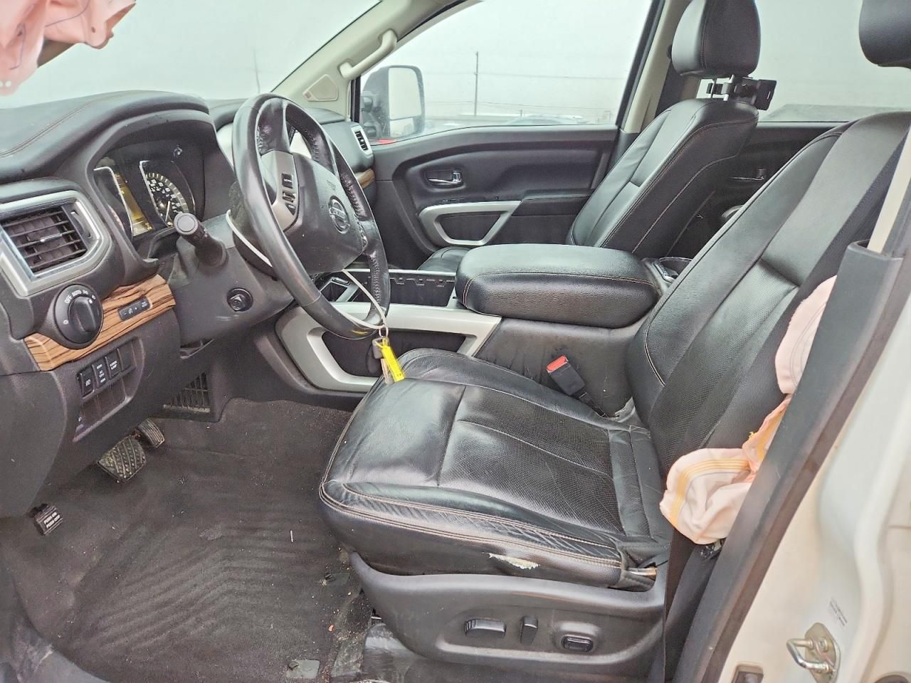 2016 Nissan Titan xd sl