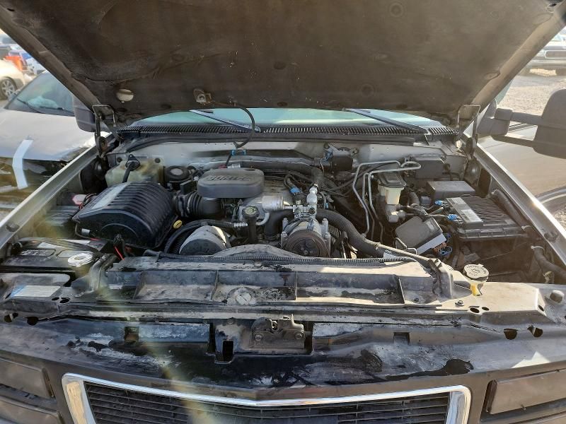 1998 GMC Suburban K2500