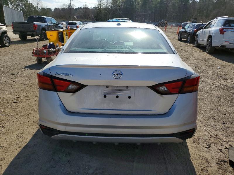 2020 Nissan Altima