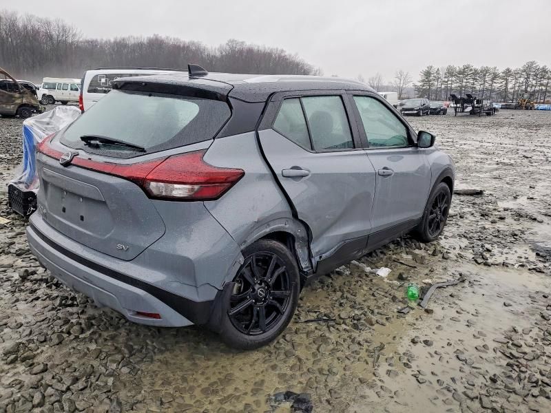 2023 Nissan Kicks sv