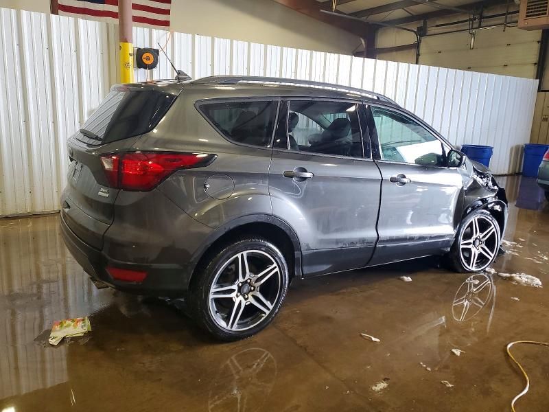 2019 Ford Escape sel