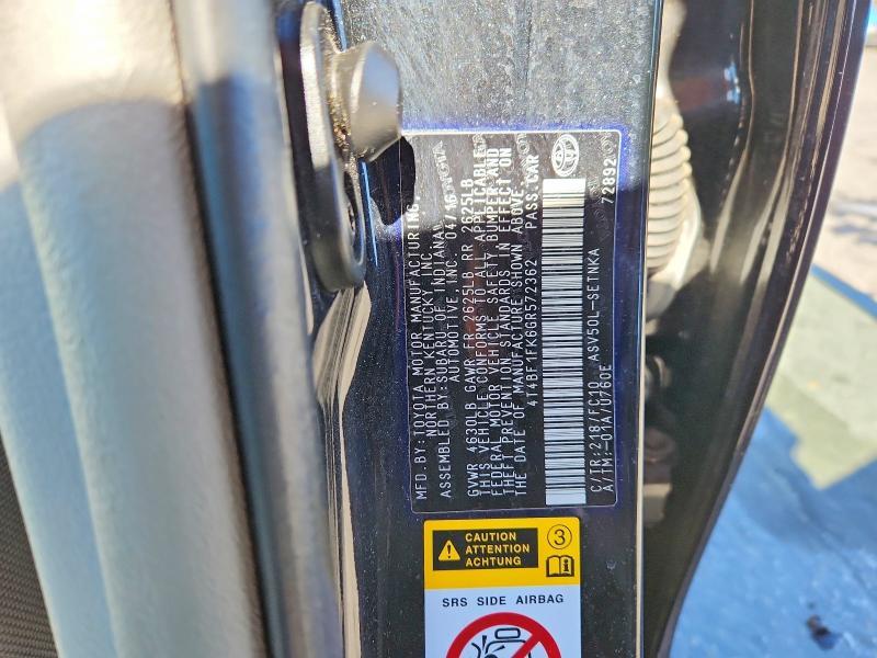 2016 Toyota Camry le