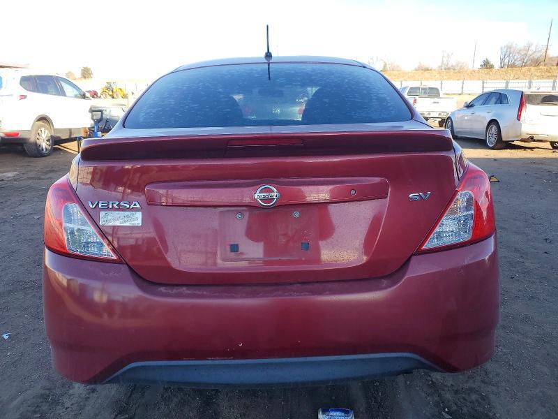 2018 Nissan Versa sv