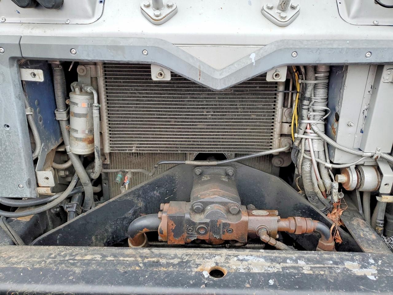 2013 Mack MRU613 Refuse Truck