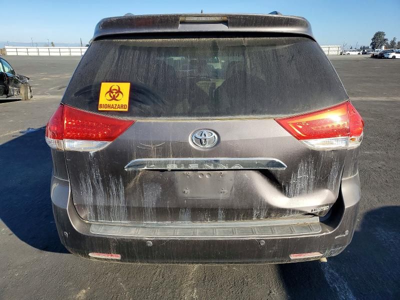 2011 Toyota Sienna xle