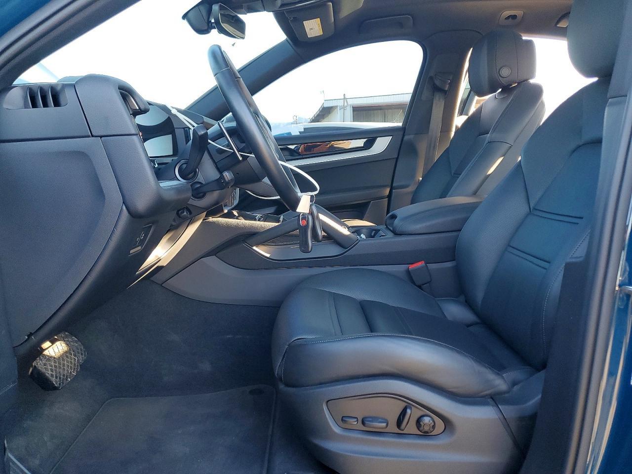 2024 Porsche Cayenne Coupe