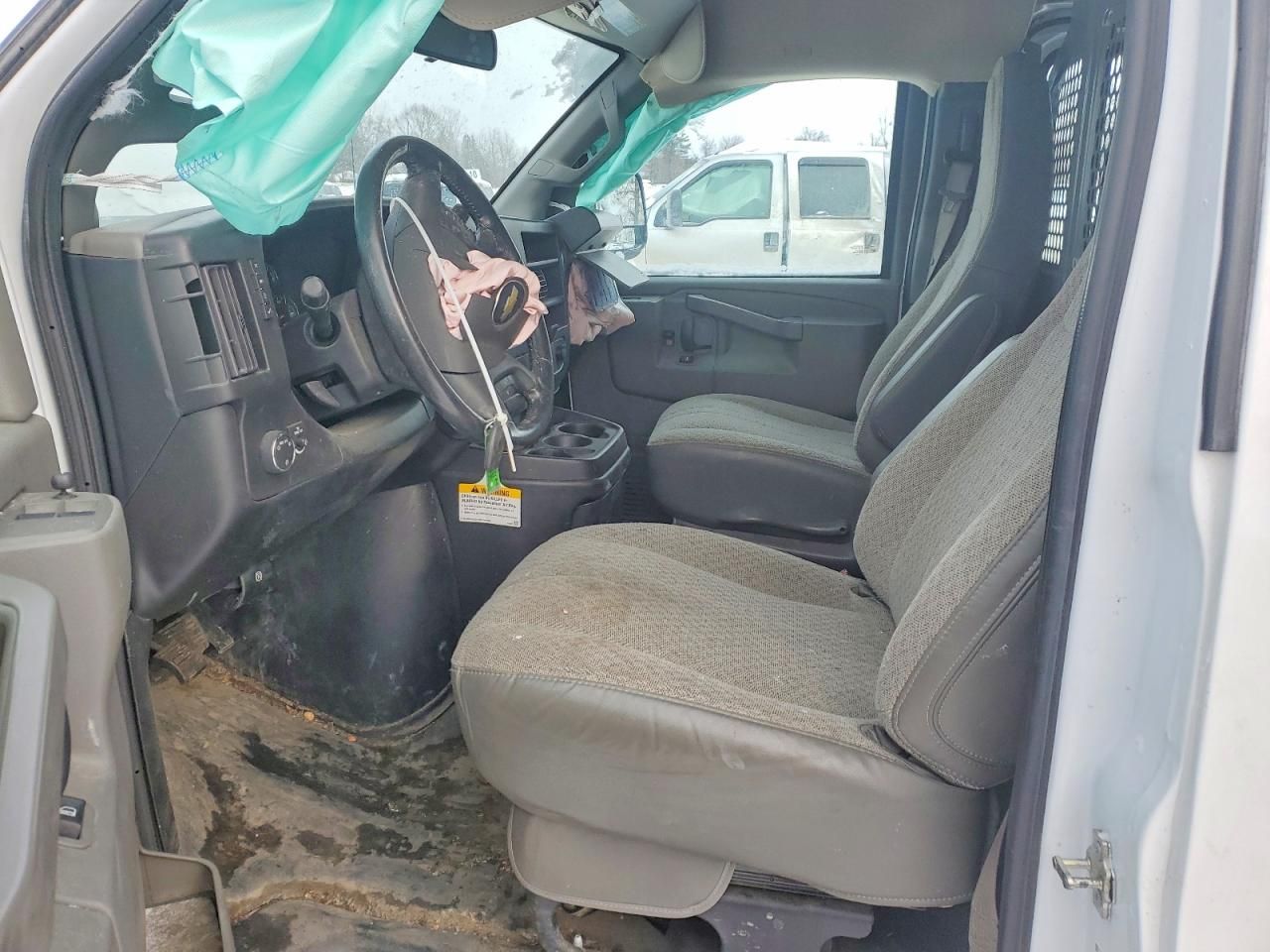 2023 Chevrolet Express G2500