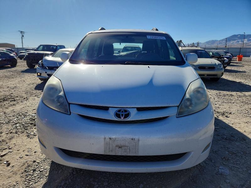 2009 Toyota Sienna xle