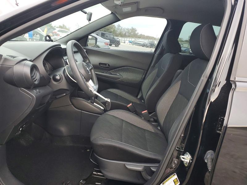 2019 Nissan Kicks s