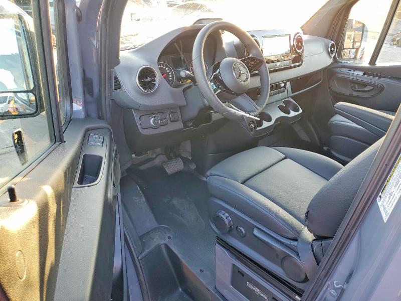 2025 Mercedes-Benz 2025 Mercedes Benz Sprinter 2500 Delivery van