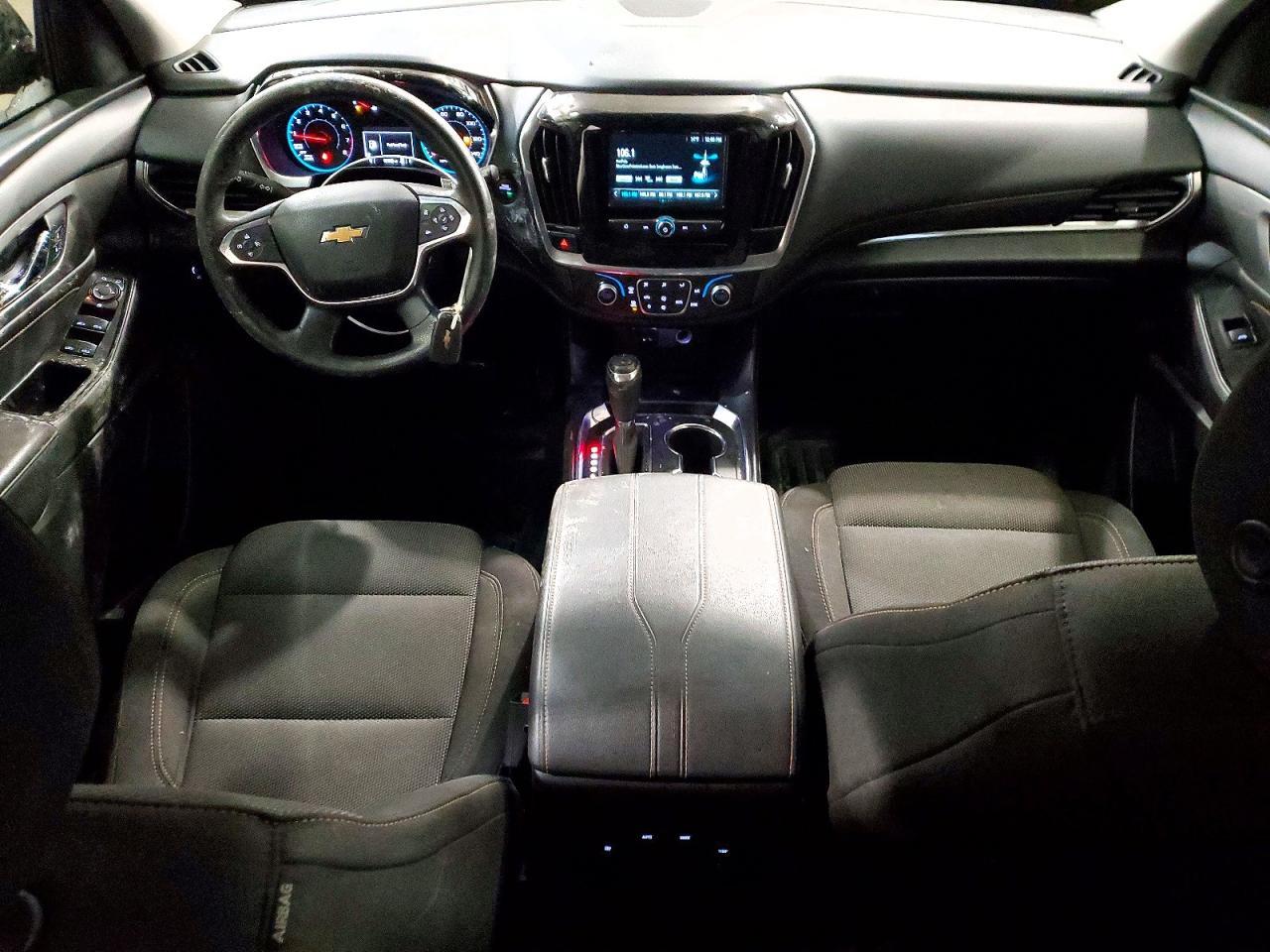 2019 Chev Traverse ls