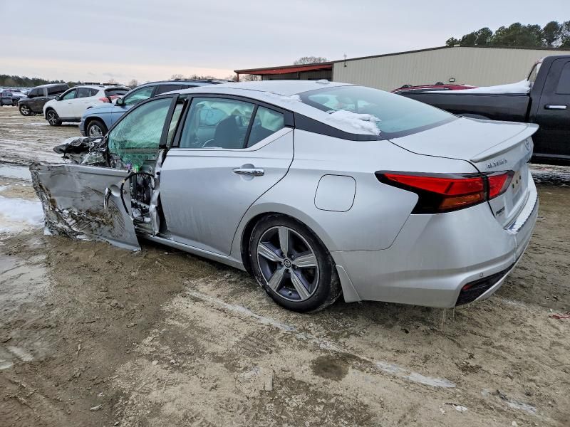 2020 Nissan Altima sv