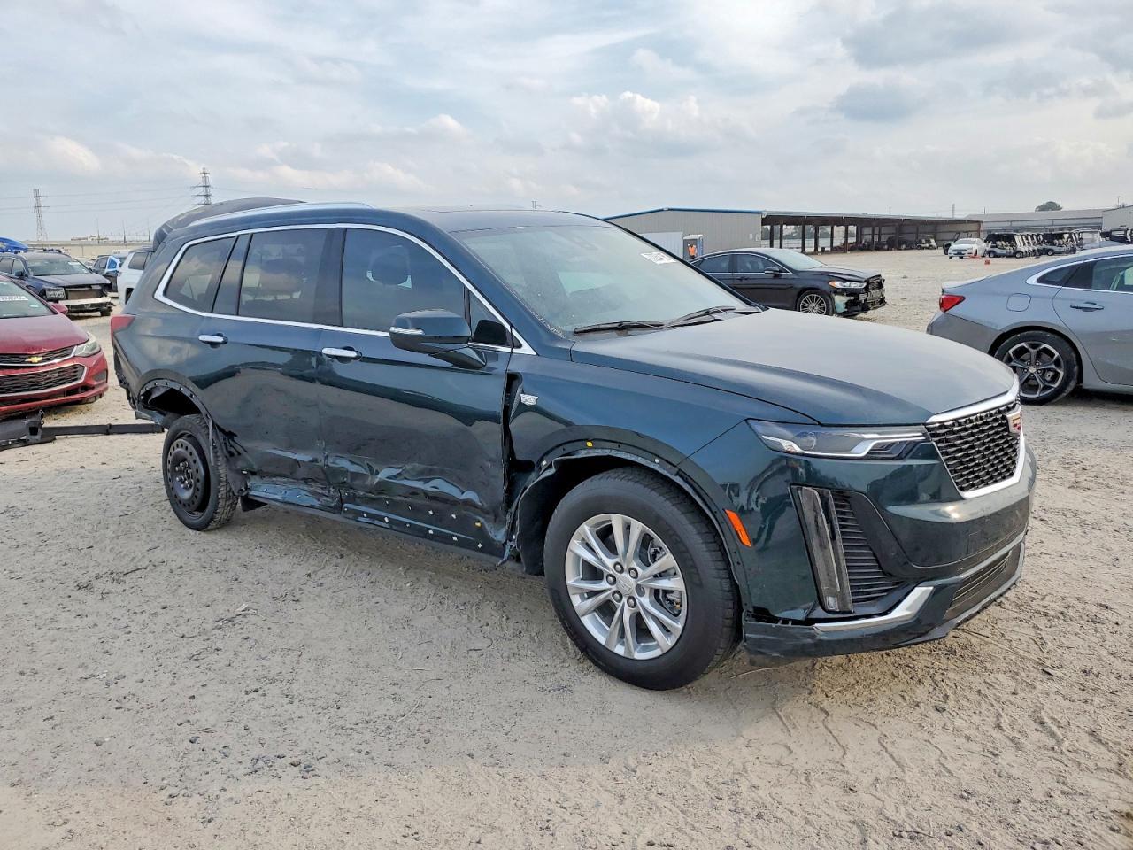 2025 Cadillac XT6 Luxury
