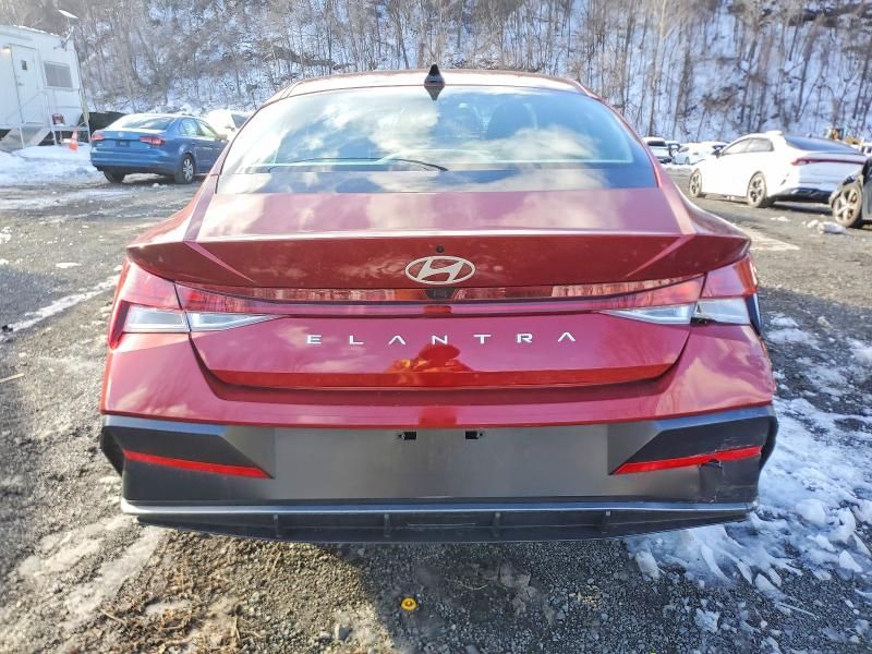 2025 Hyundai Elantra sel Convenience