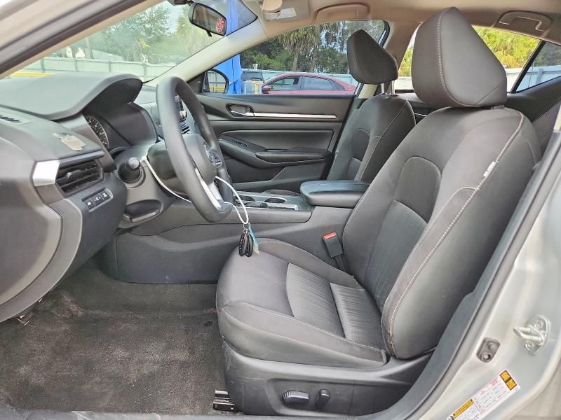 2022 Nissan Altima sv