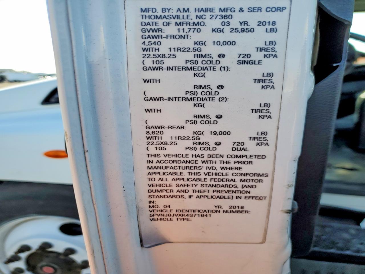 2019 Hino 268A BOX Truck