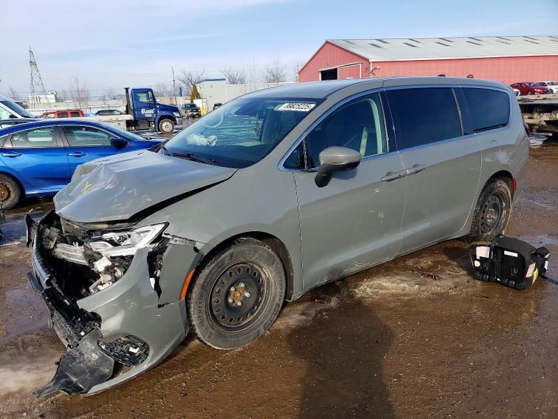 2023 Chrysler Pacifica Touring l