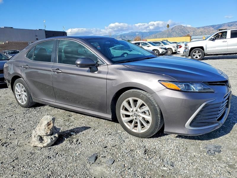 2023 Toyota Camry le