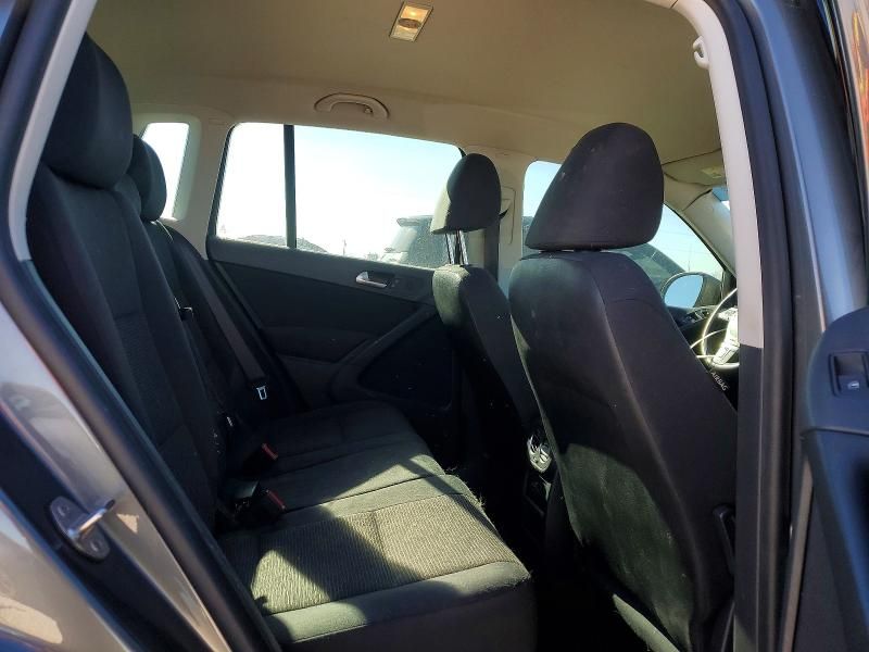 2017 Volkswagen Tiguan s