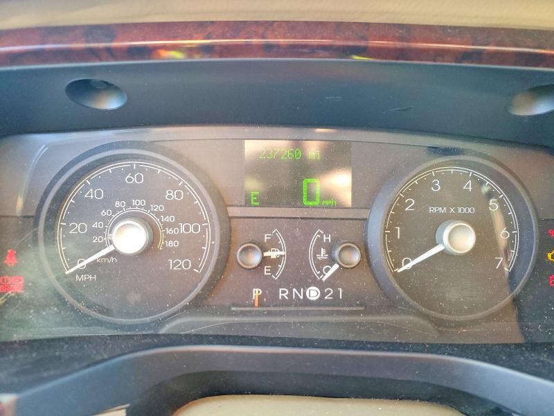 2006 Lincoln Town car Signature