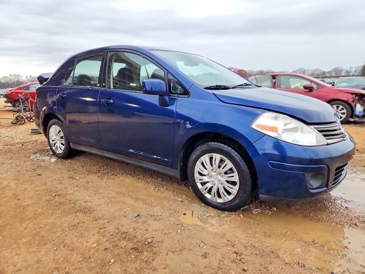 2011 Nissan Versa s