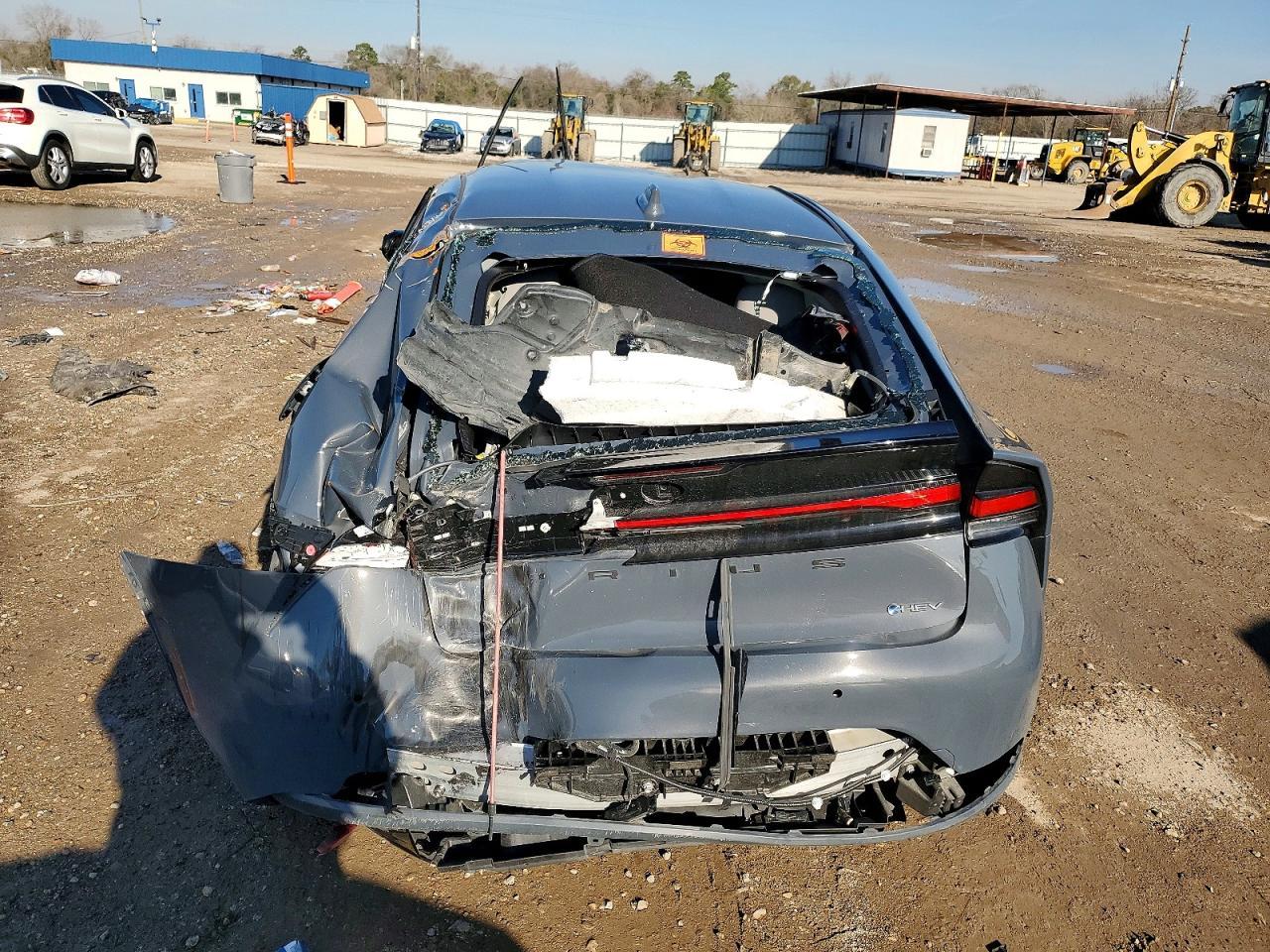 2025 Toyota Prius le