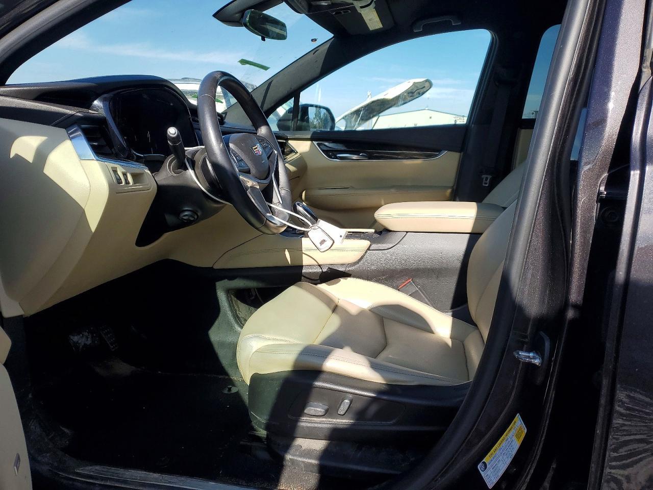 2017 Cadillac XT5