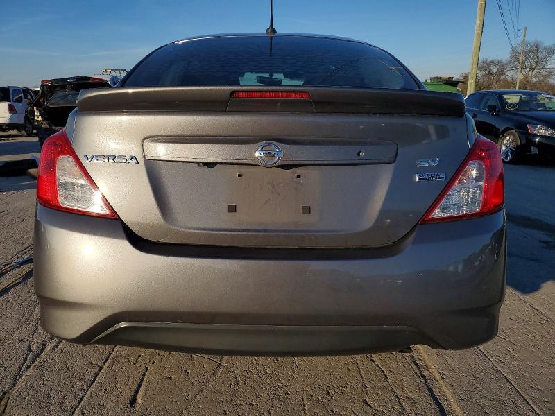 2019 Nissan Versa sv