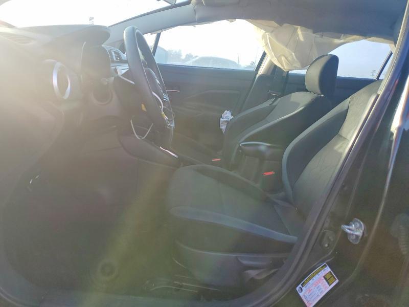 2023 Nissan Versa sv