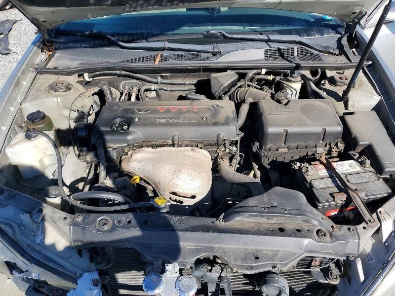 2004 Toyota Camry le