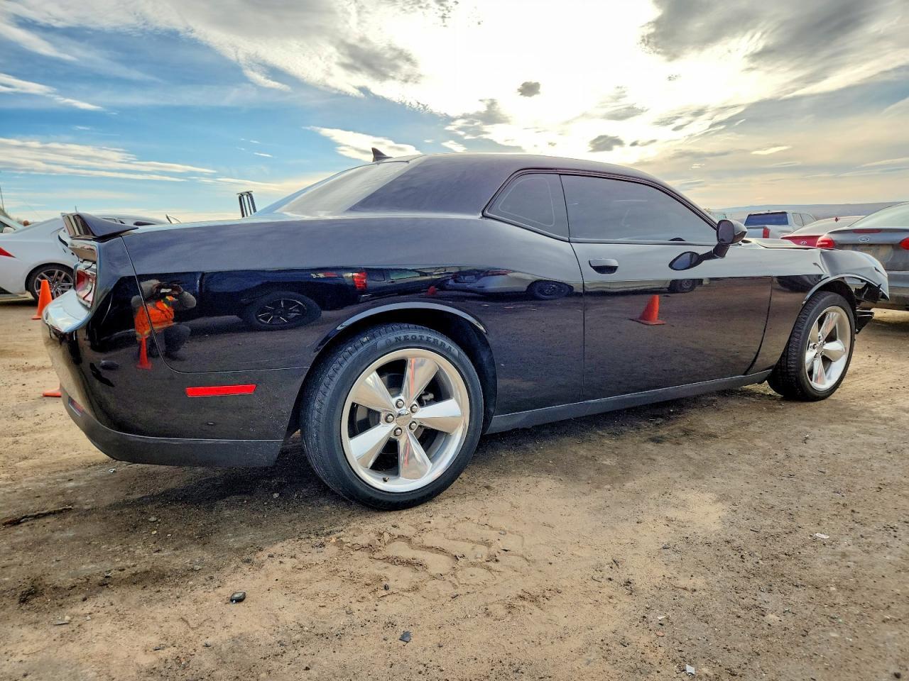 2015 Dodge Challenger sxt Plus