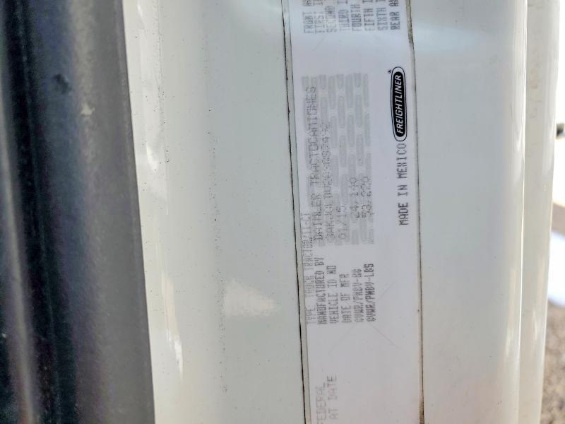 2016 Freigliner 2016 Freightliner Cascadia 125 Semi Truck