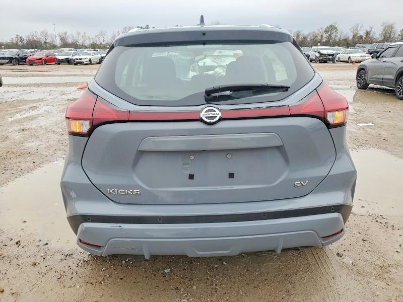 2021 Nissan Kicks sv