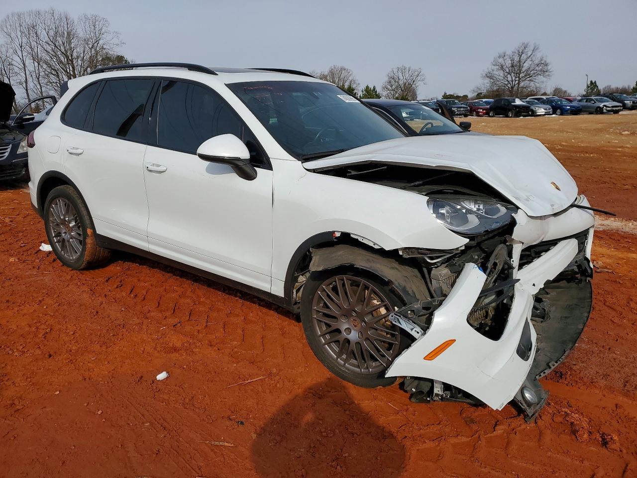 2016 Porsche Cayenne s