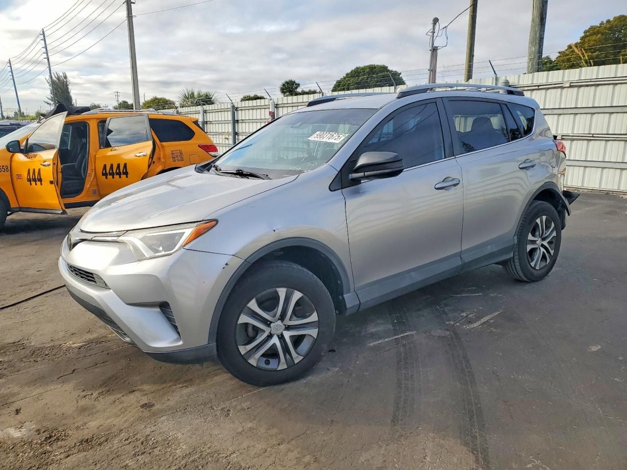 2017 Toyota Rav4 le
