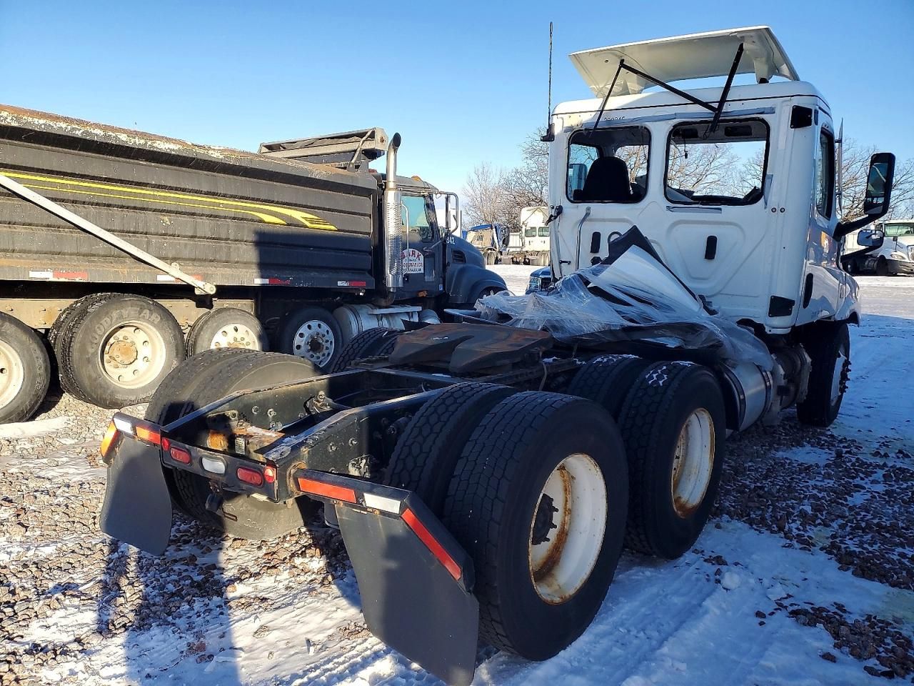 2022 Freightliner Cascadia 126 Semi Truck