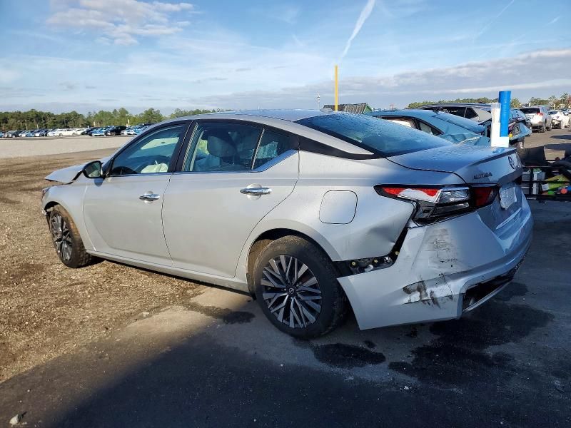 2024 Nissan Altima sv
