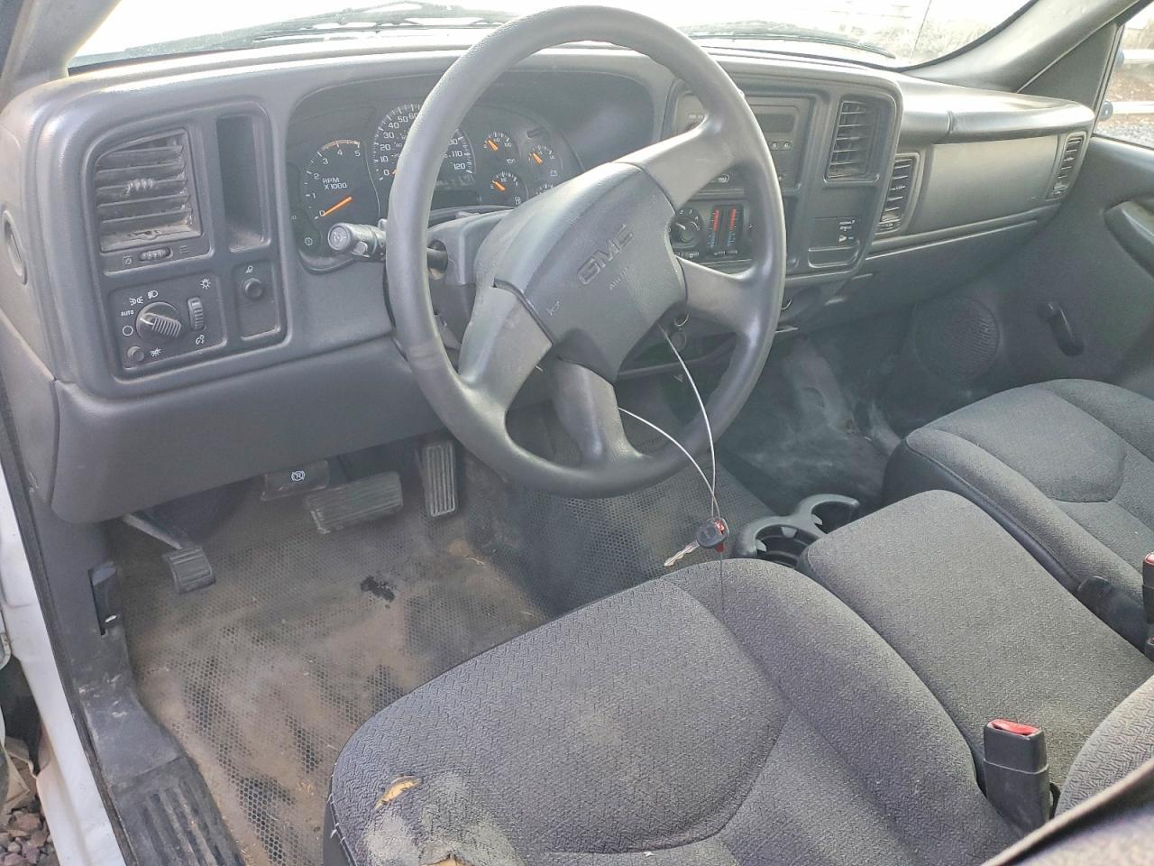 2005 GMC New Sierra C3500