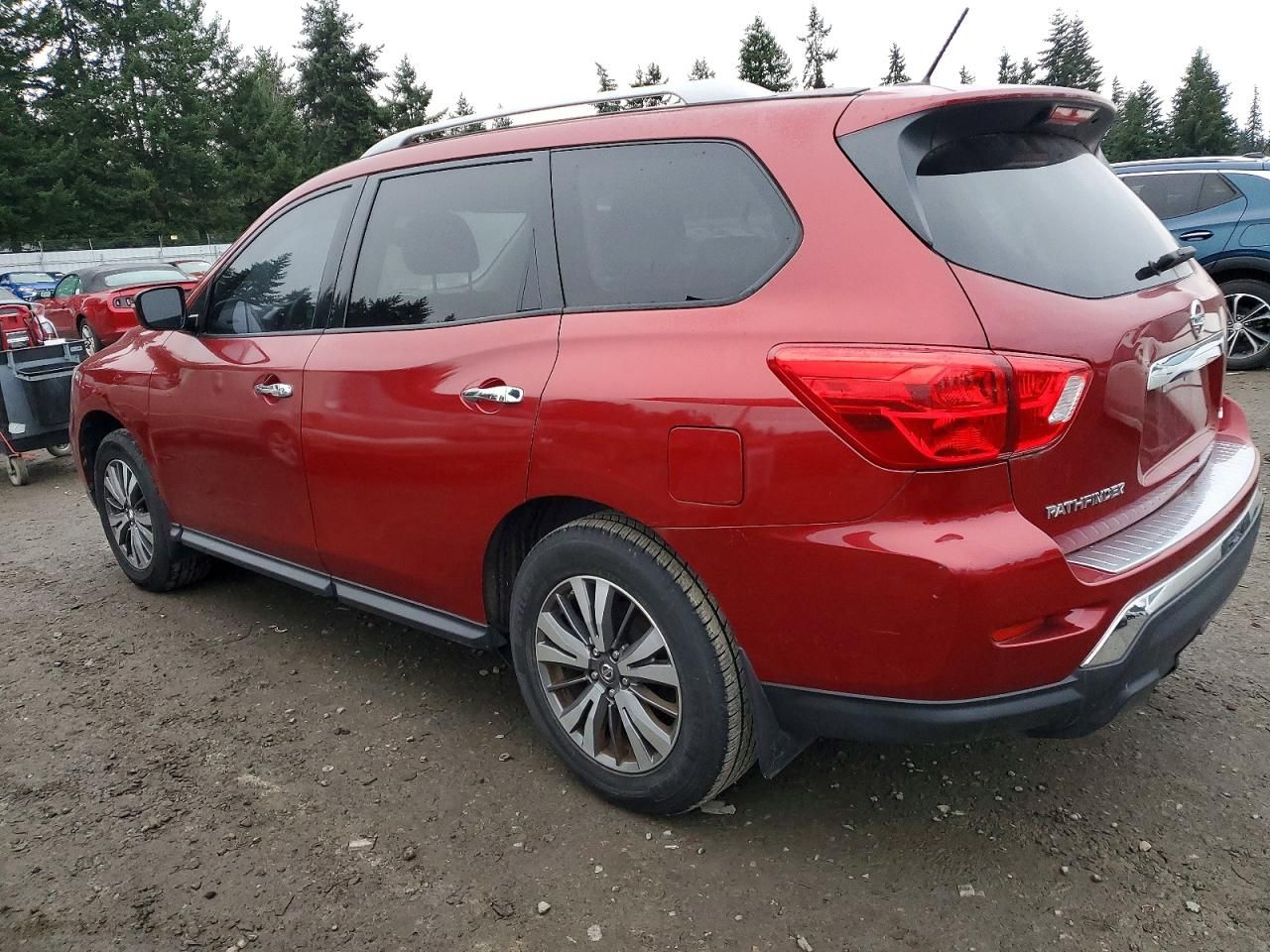 2017 Nissan Pathfinder s