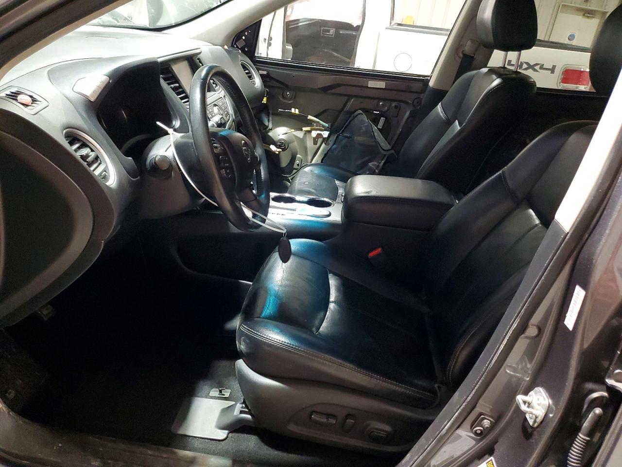 2018 Nissan Pathfinder s