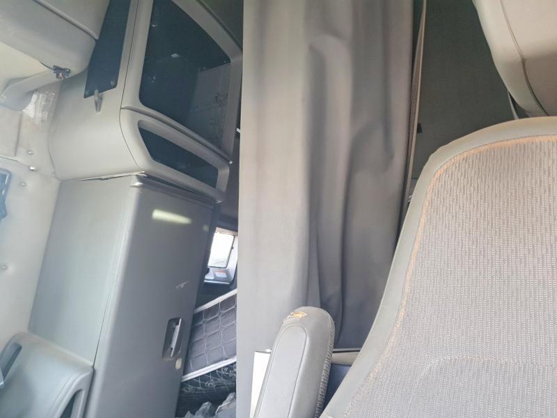 2019 Volvo VNL Semi Truck
