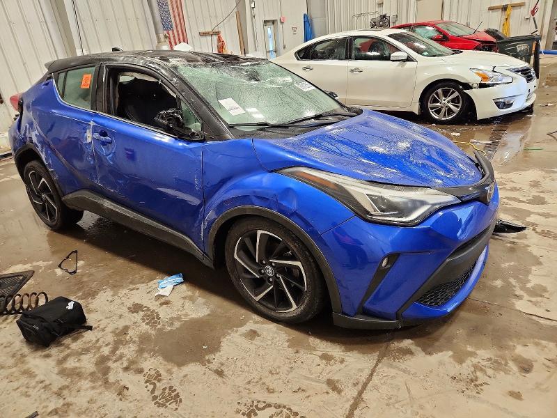 2021 Toyota C-hr xle