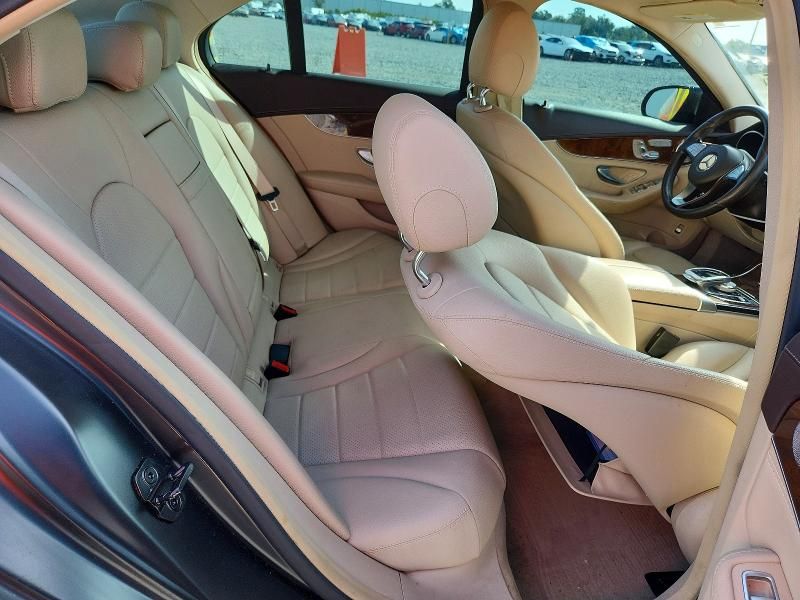 2015 Mercedes-Benz C300