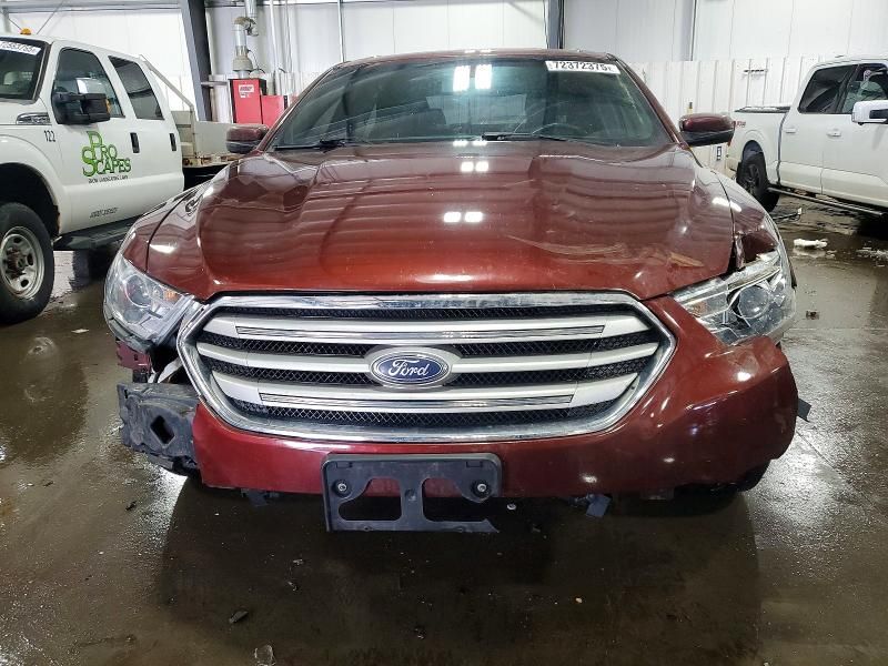 2016 Ford Taurus sel