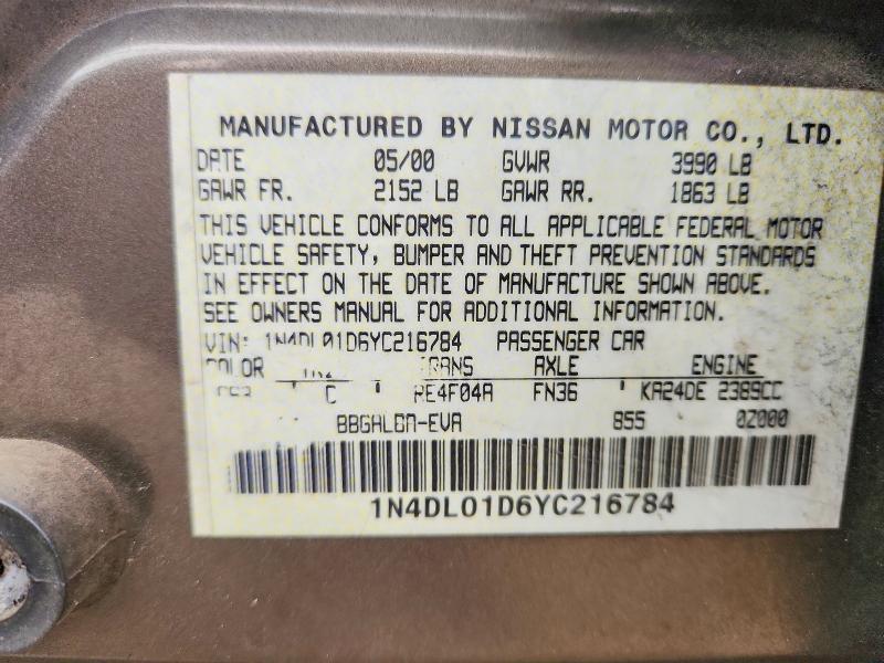 2000 Nissan Altima xe