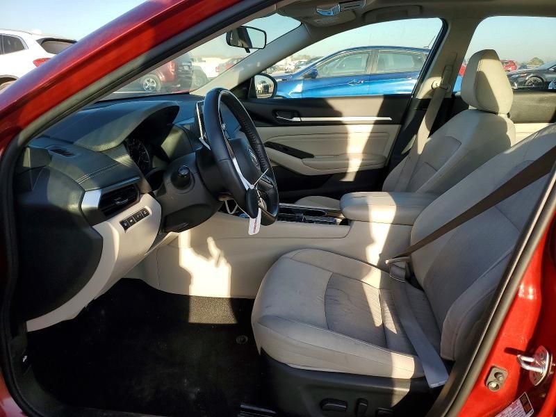 2022 Nissan Altima sv