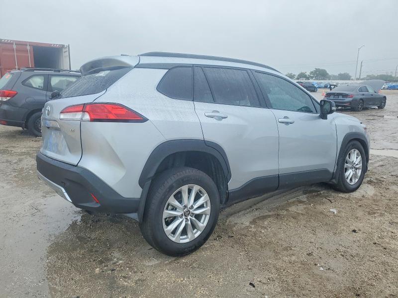 2025 Toyota Corolla Cross le