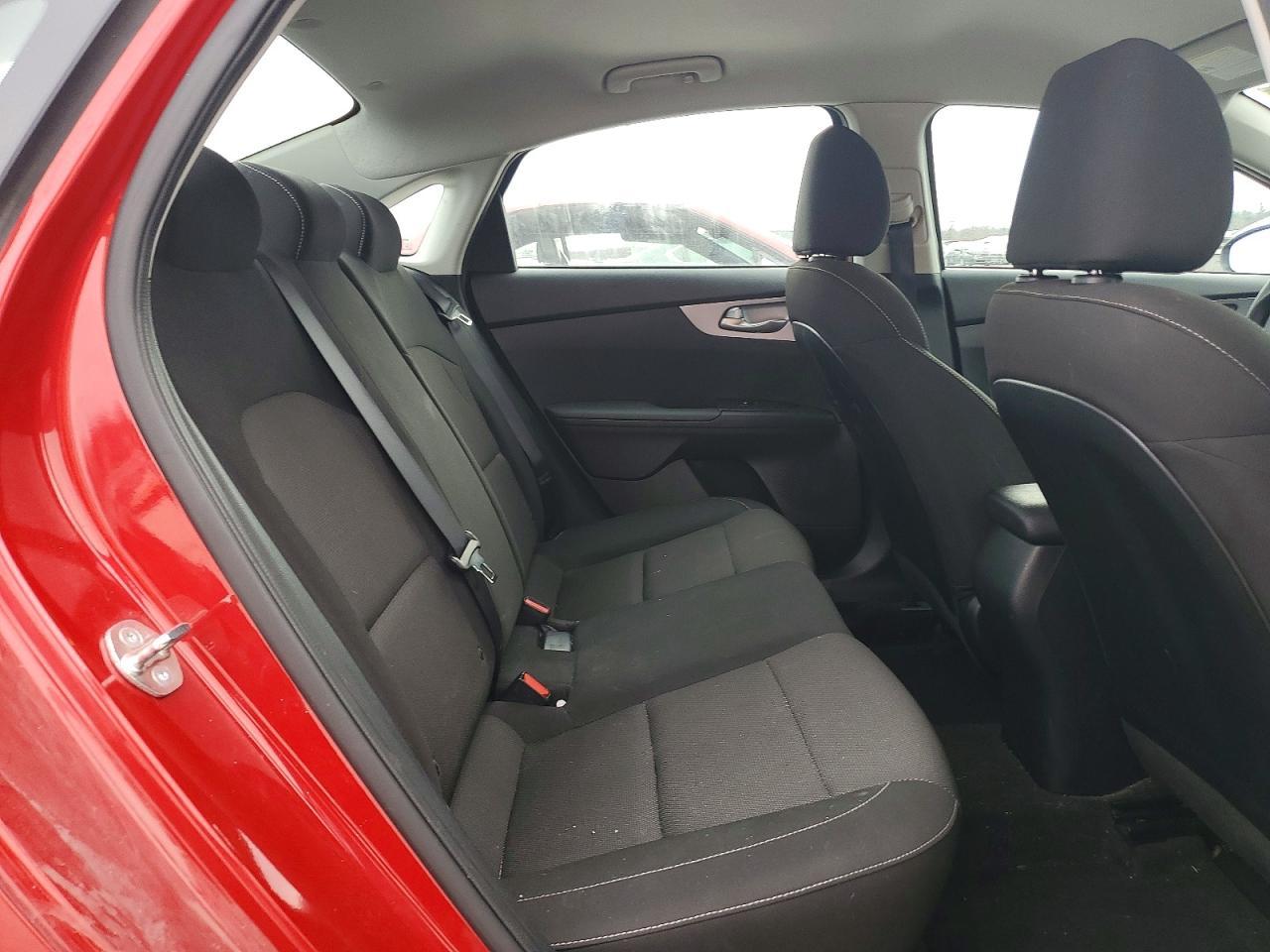 2024 KIA Forte lx